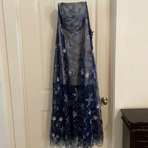 Blue star detailed maxi dress. Great for photoshoots.